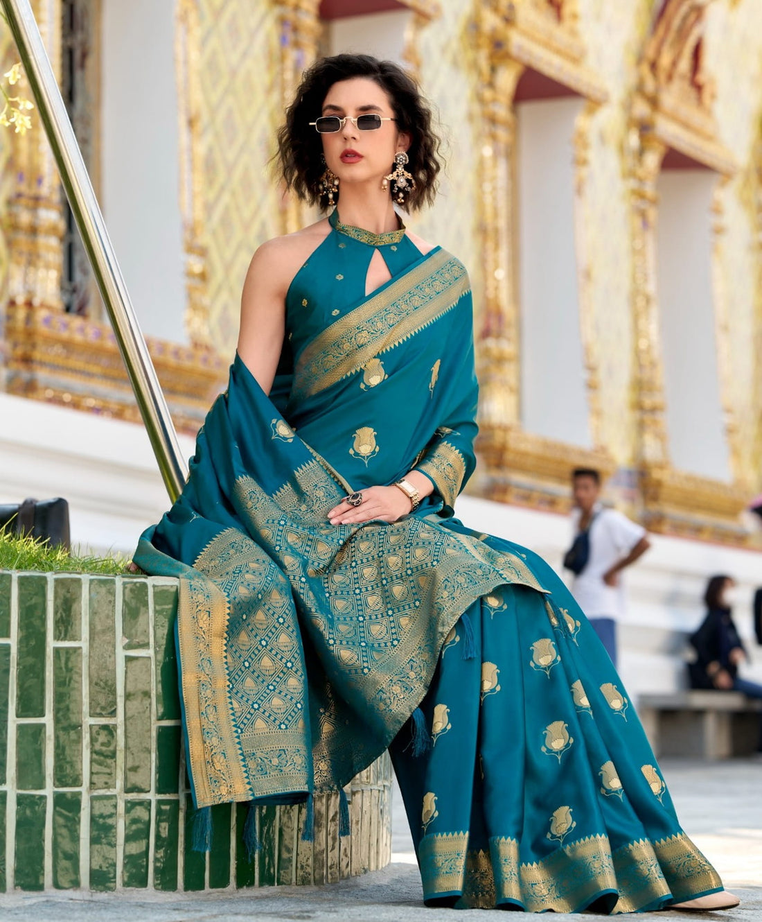 Luxurious Silk Saree with Woven Butta & Grand Border