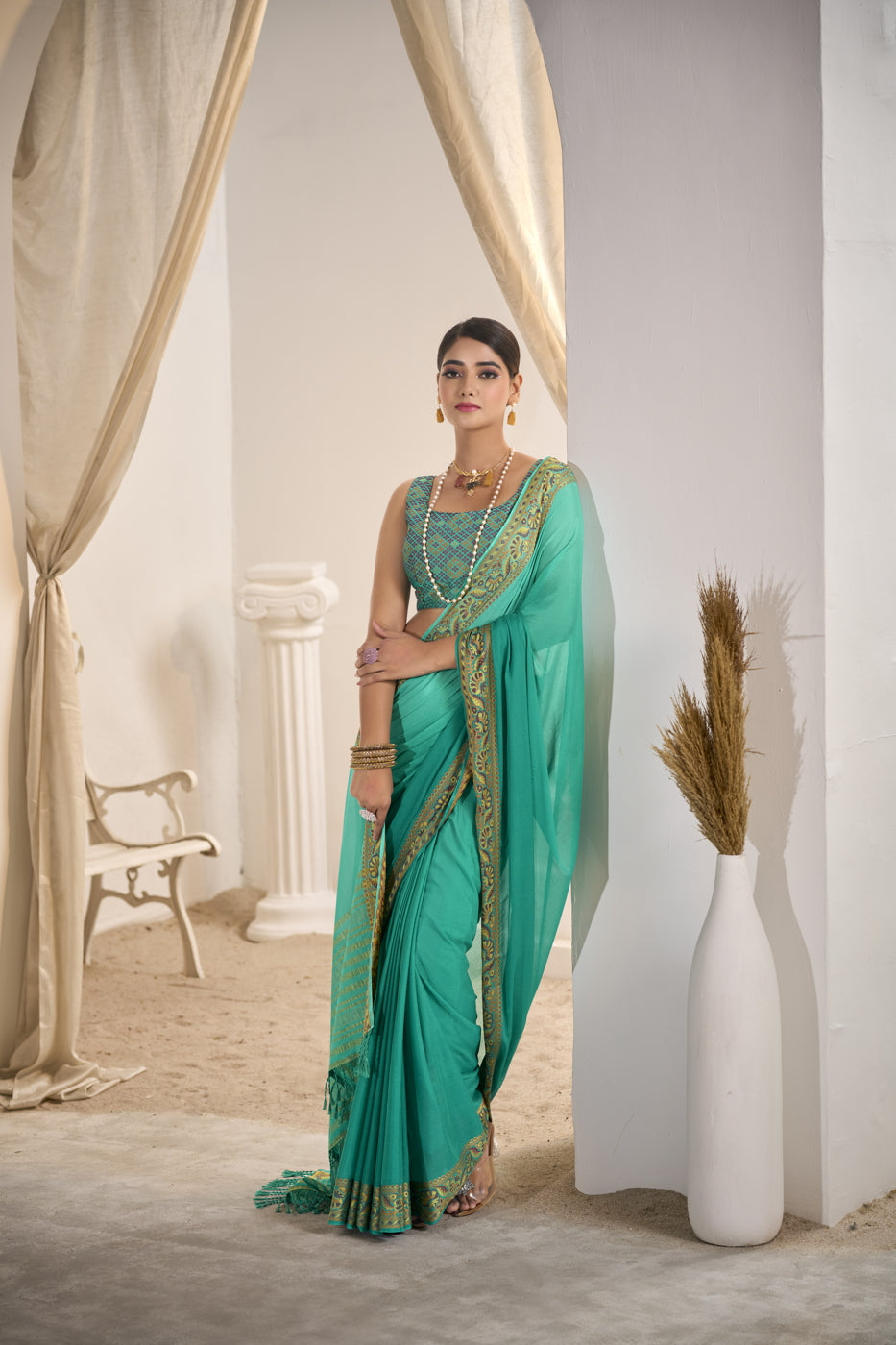 Eshana pure Crepe with Fancy Border and Blouse