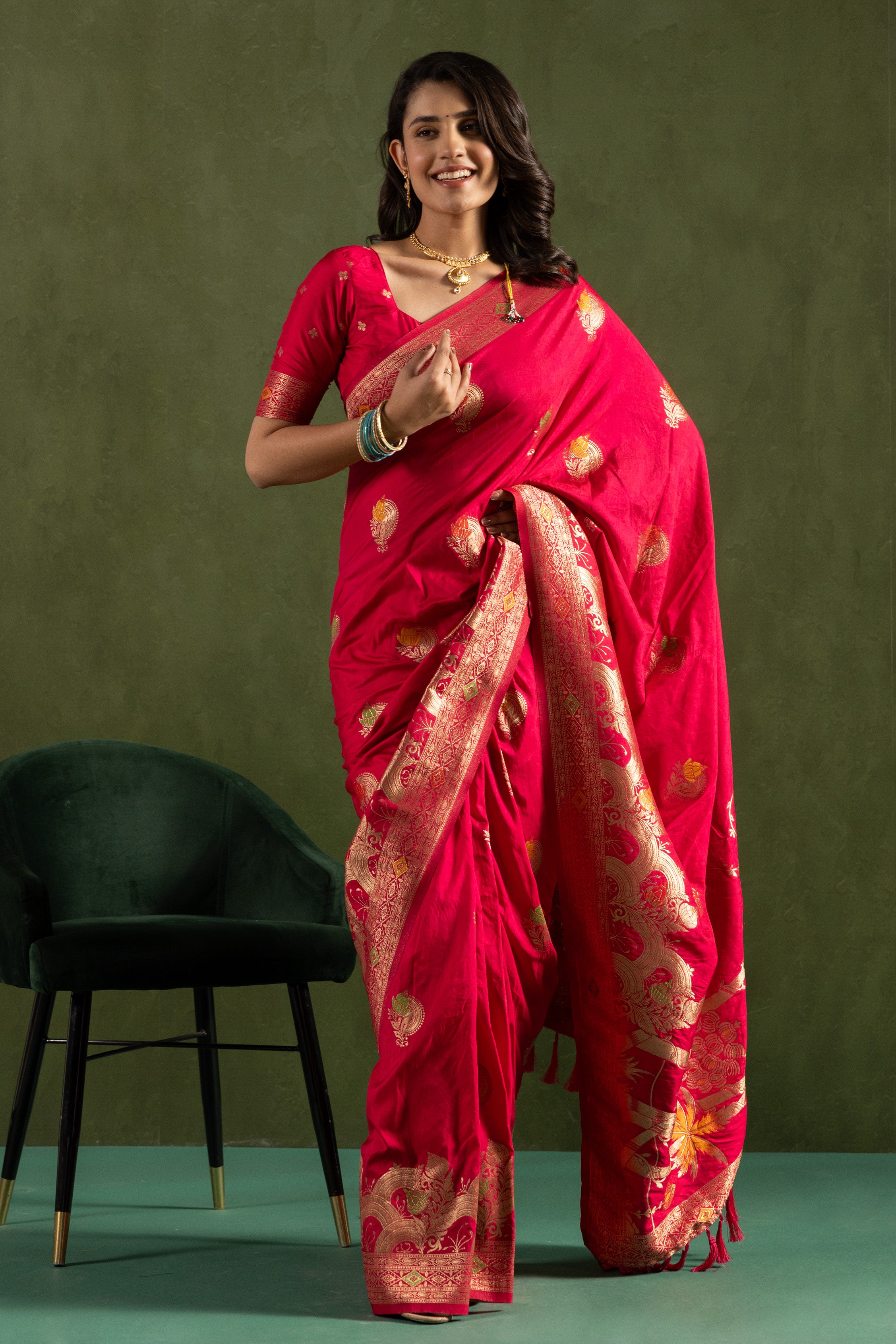 Zari Woven Vairaoosi Banarasi Fancy Silk Saree main image 1
