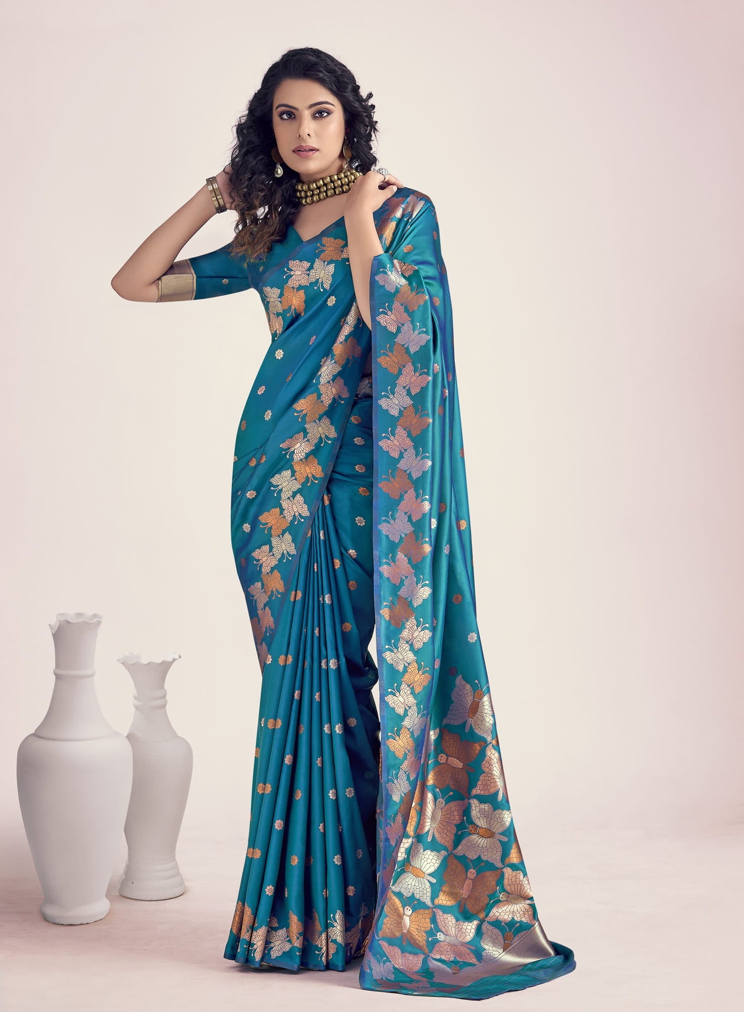Elegant Silk Saree with Intricate Motif & Butterfly Border