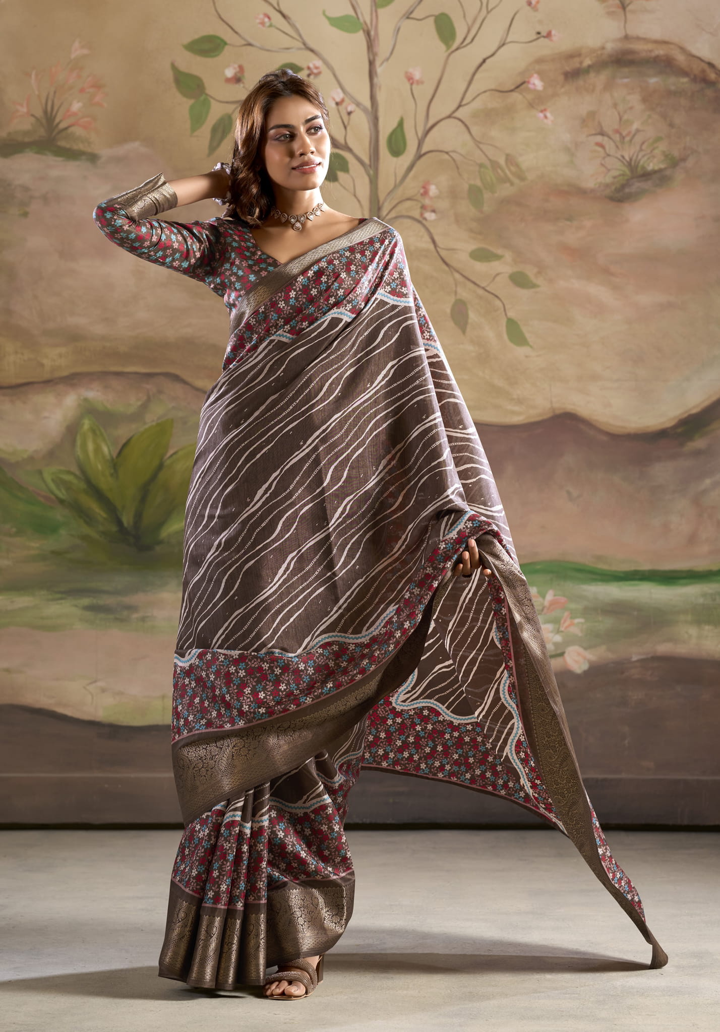 legant Floral Malai Saree