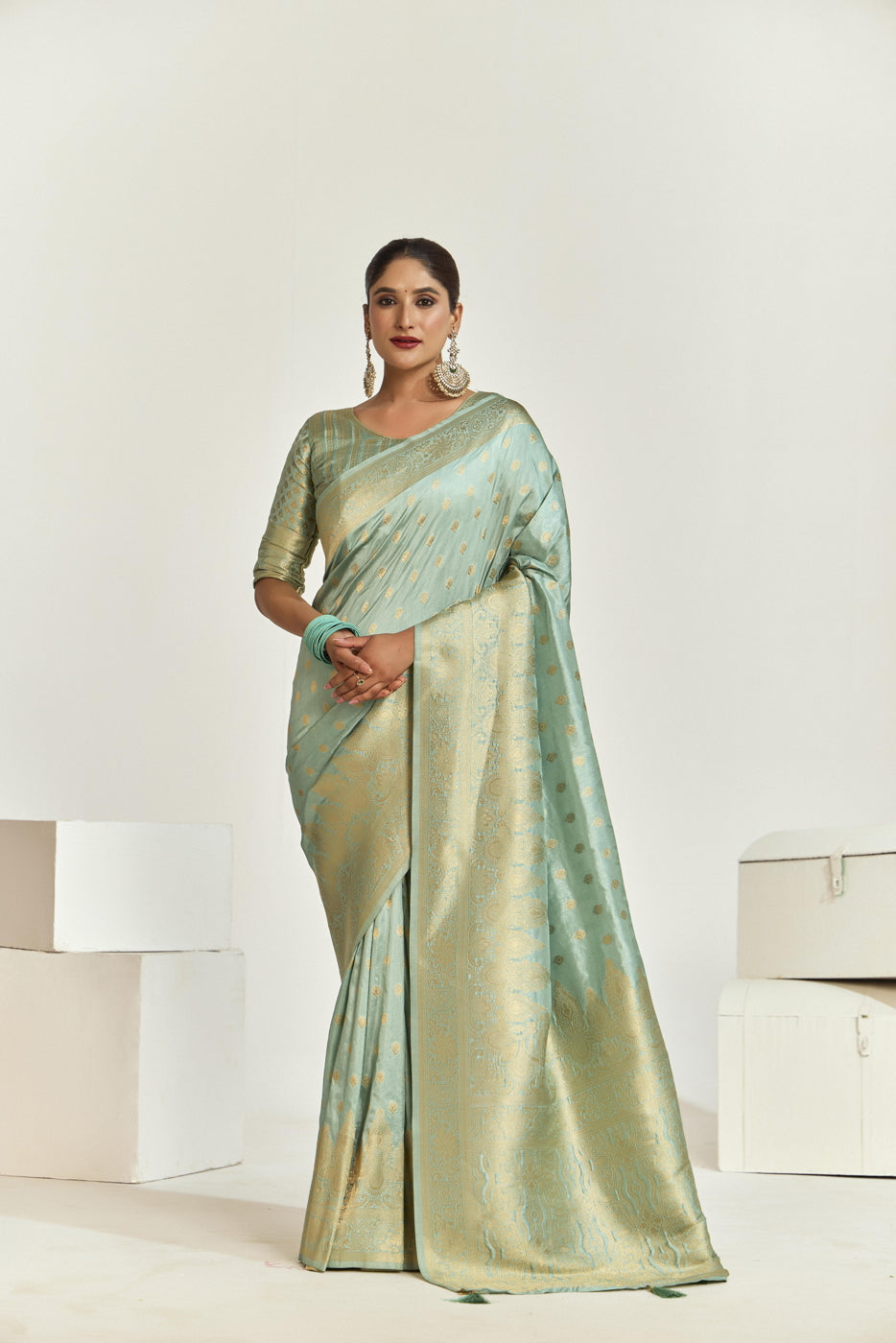 Elegant Banarasi Silk Saree with Zari Weaving