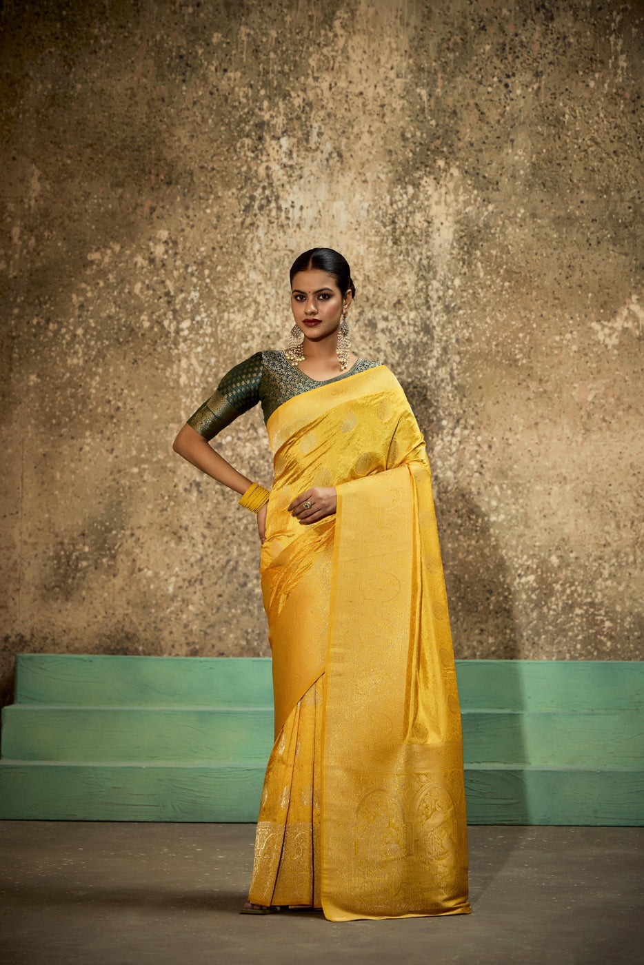 Elegant Banarasi Silk Saree with Zari Weaving