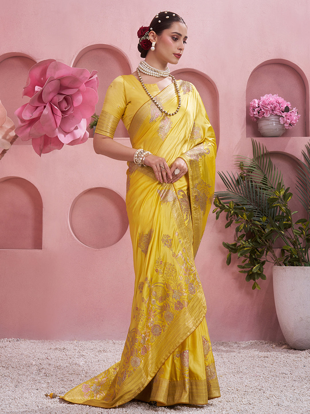 Kaara Nazaakat Saree