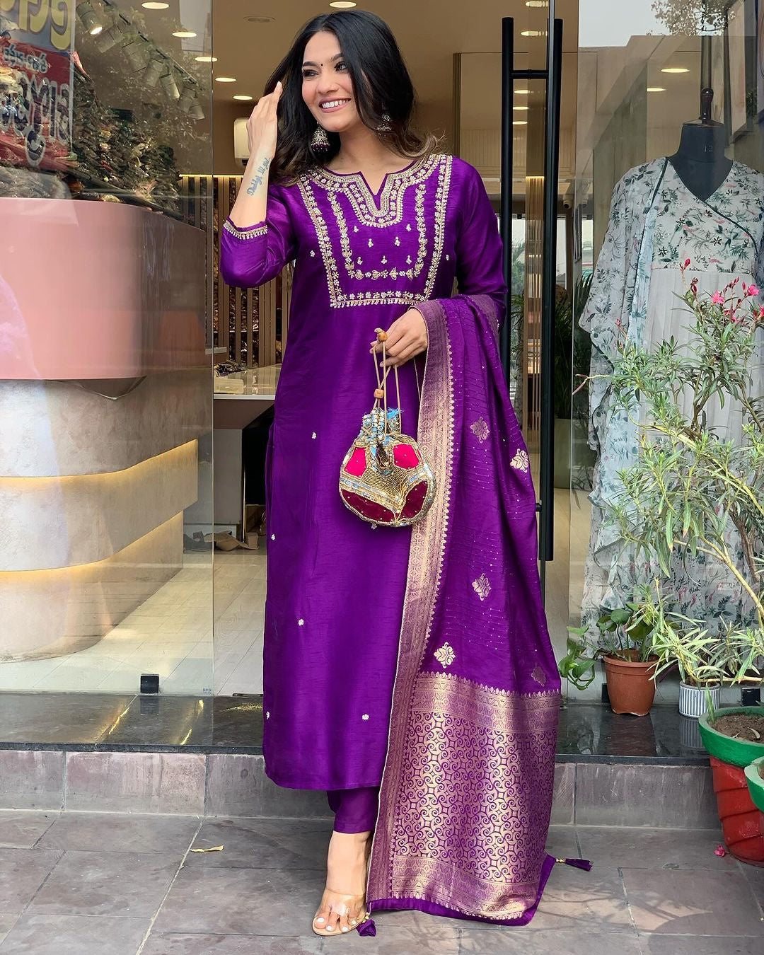 laviya pretty dress